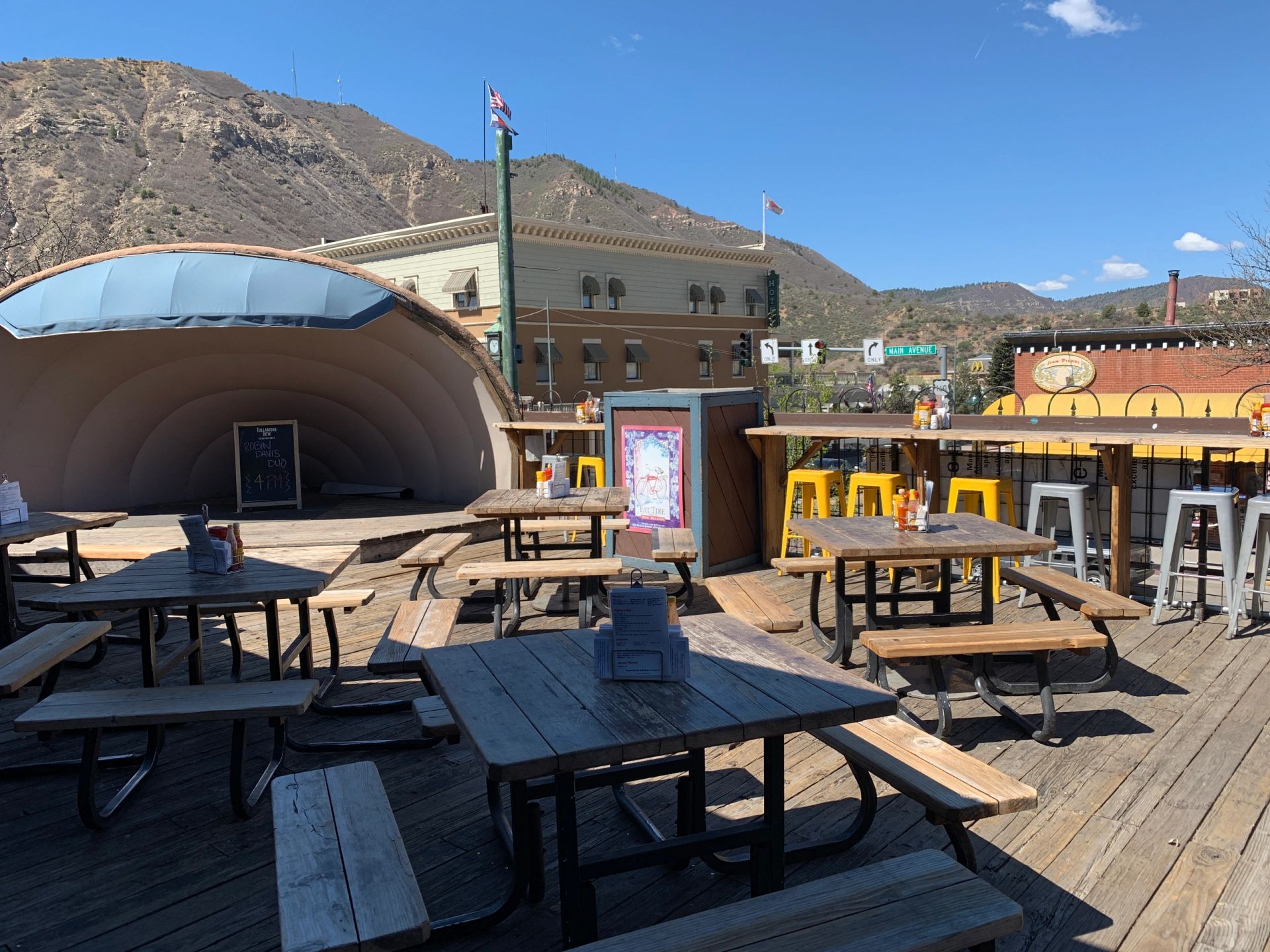 Balcony Bar & Grill